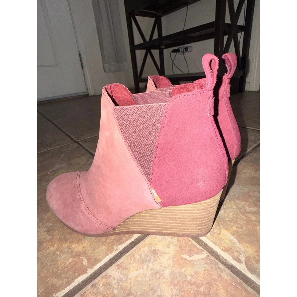 TOMS Kelsey Burgundy Suede Wedge Ankle Boots Womens 8 Boho Casual